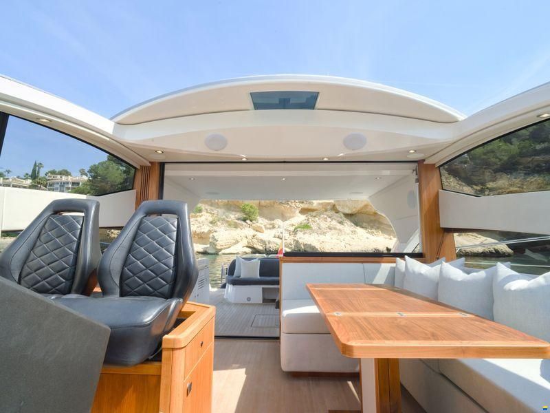 Sunseeker Predator 57