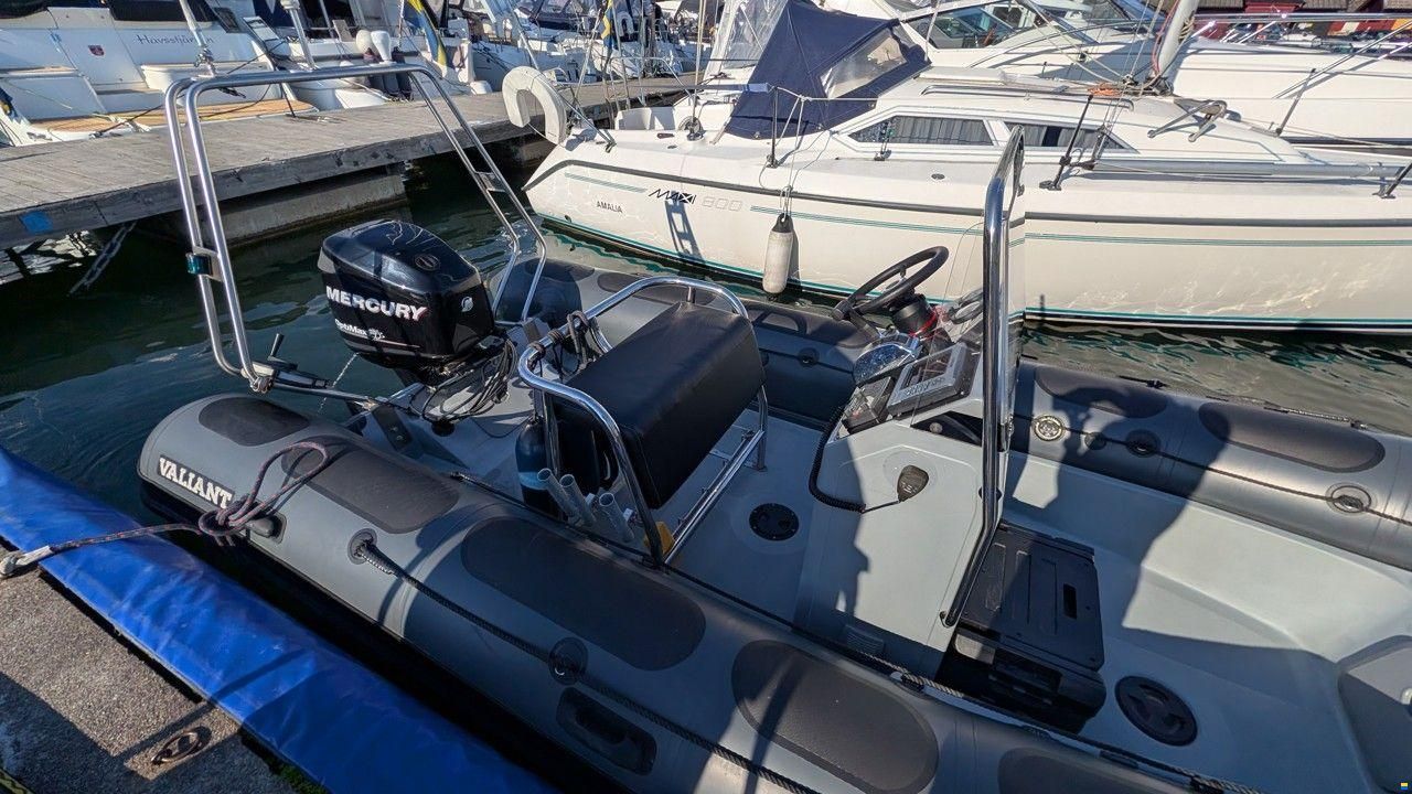 Valiant DR 570