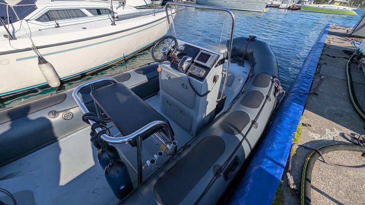 Valiant DR 570