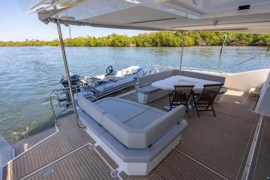 Leopard 53 Powercat