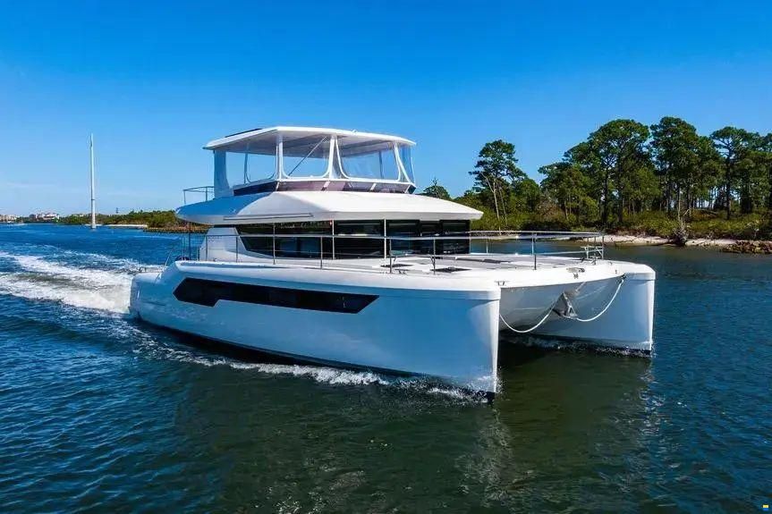 Leopard 53 Powercat