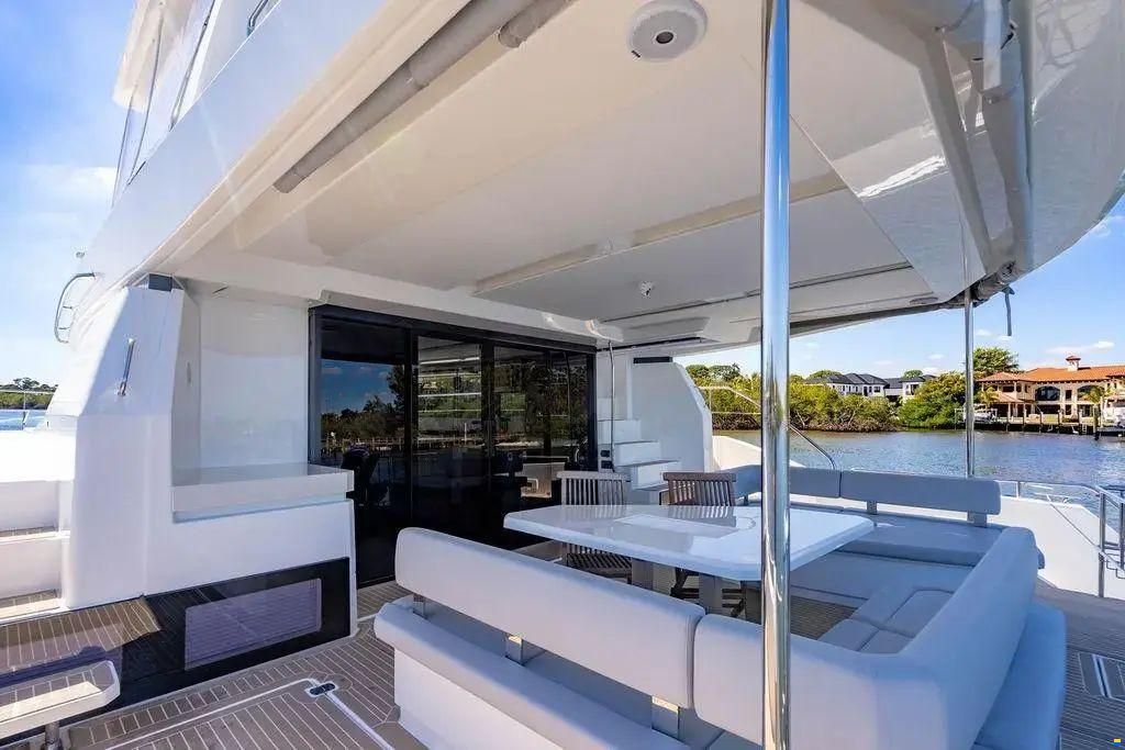 Leopard 53 Powercat