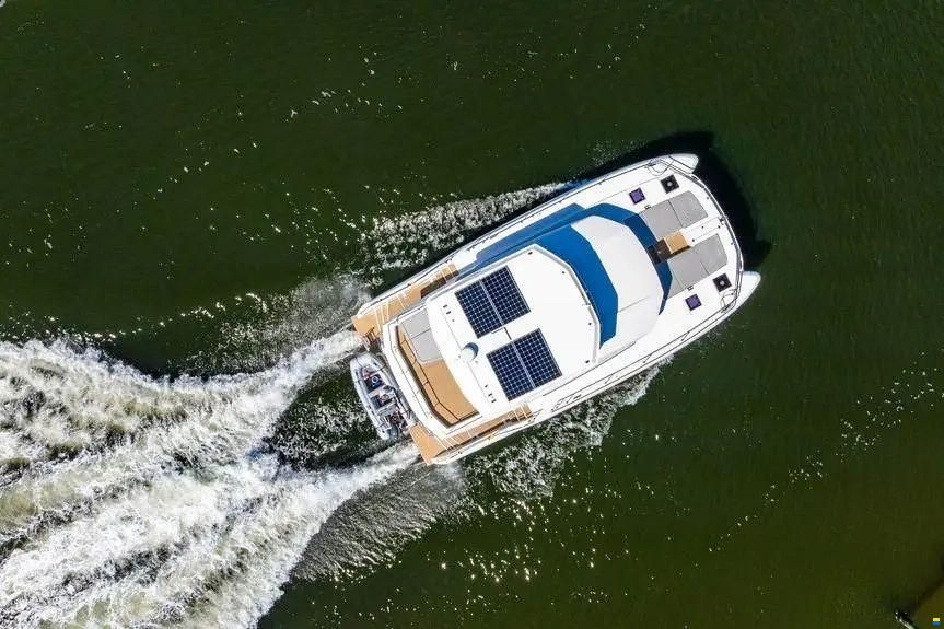 Leopard 53 Powercat