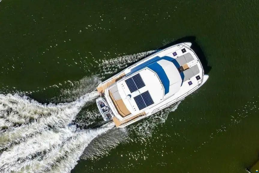Leopard 53 Powercat