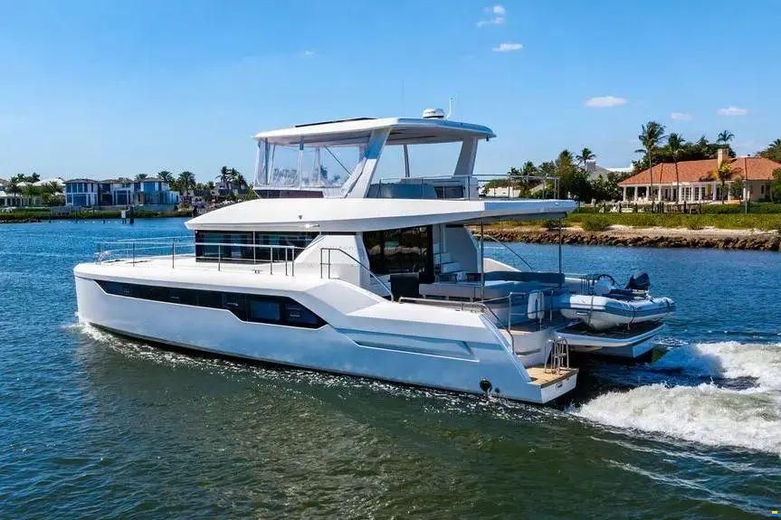Leopard 53 Powercat