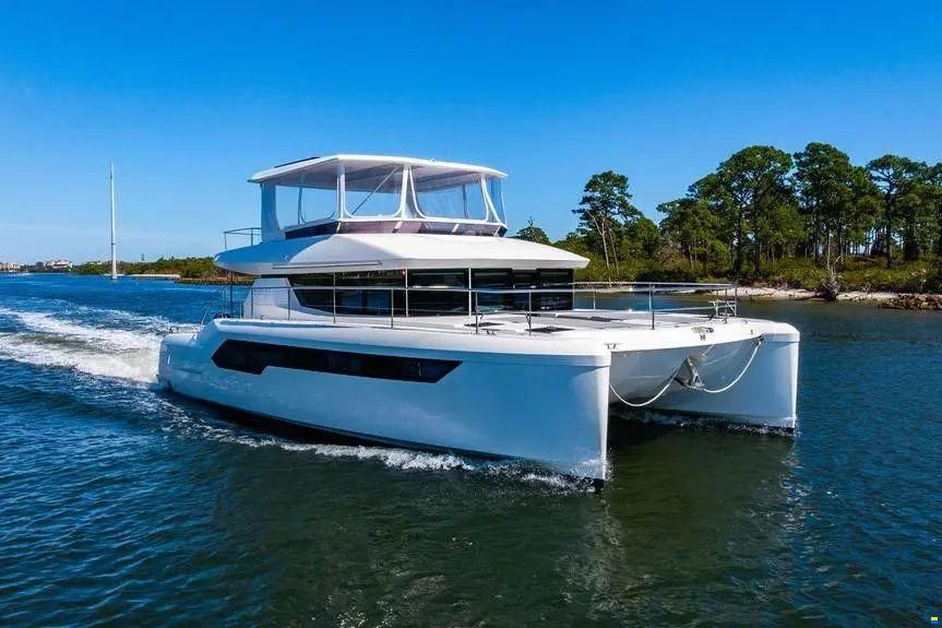 Leopard 53 Powercat