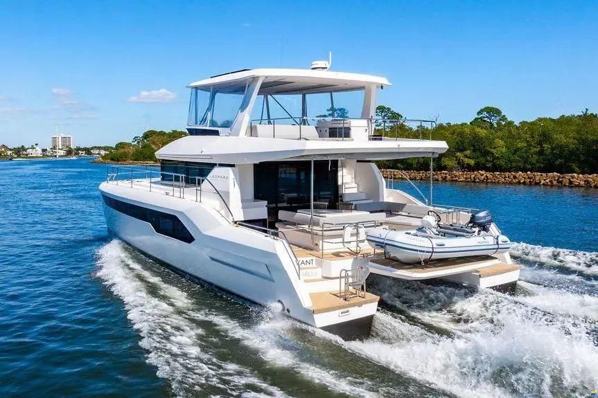 Leopard 53 Powercat