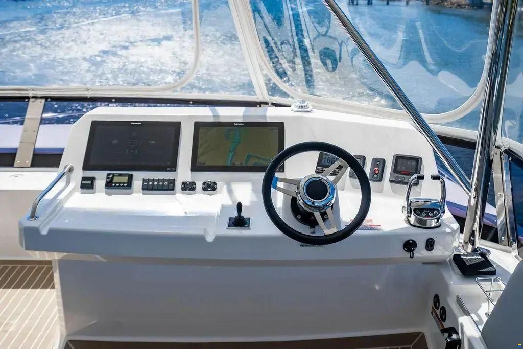 Leopard 53 Powercat