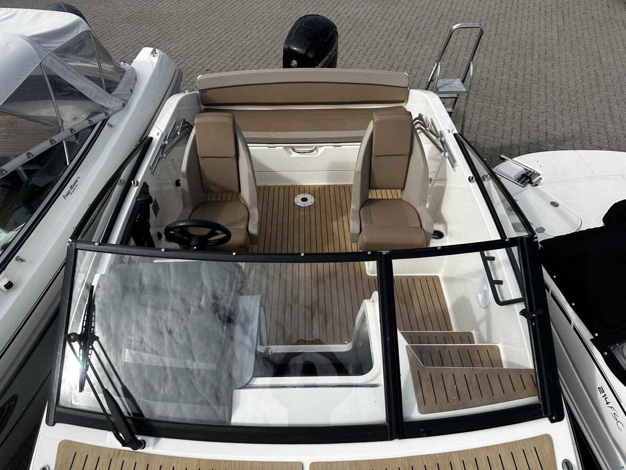 Quicksilver 605 Cruiser, Mercury F115 CT