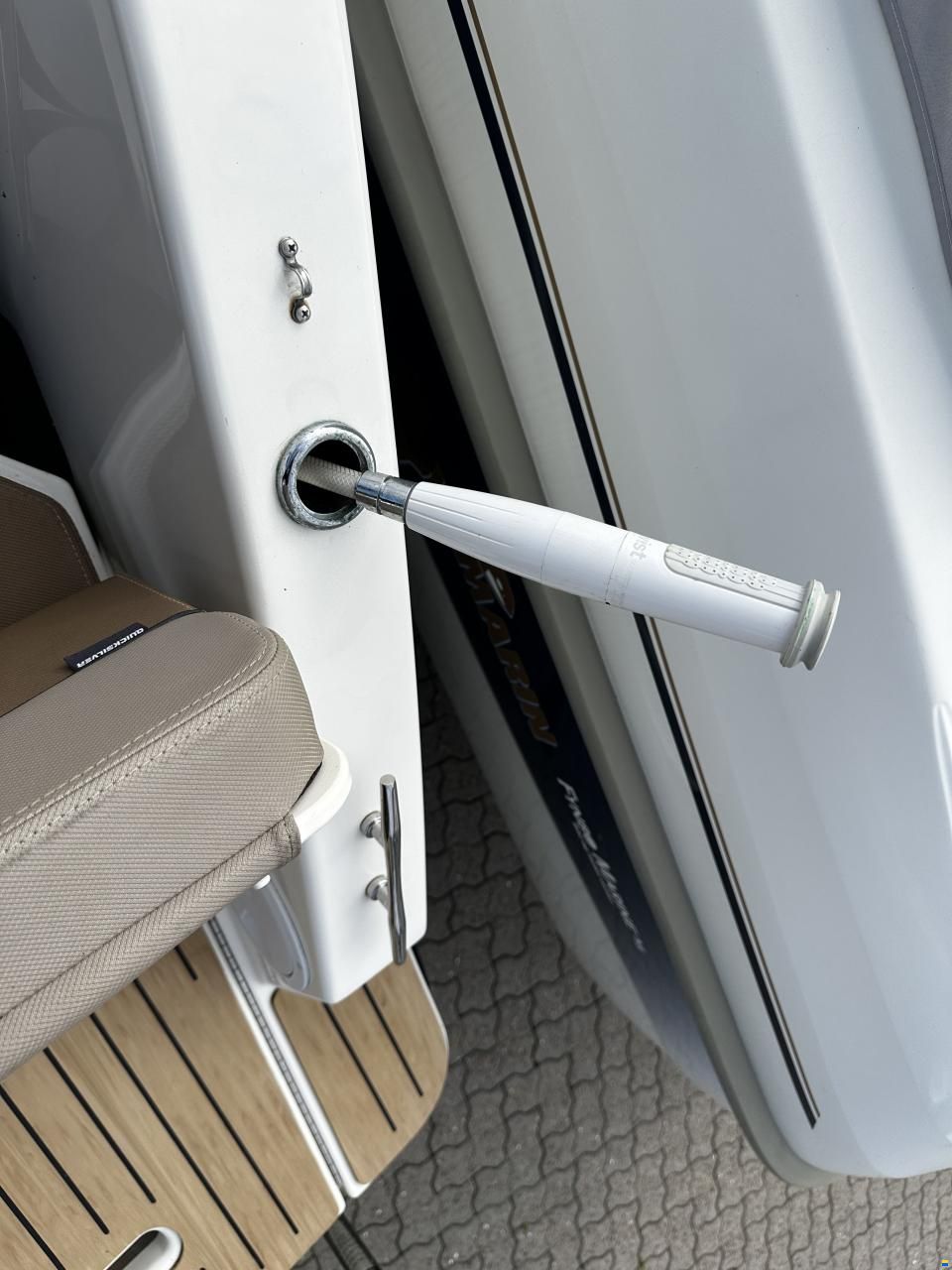Quicksilver 605 Cruiser, Mercury F115 CT