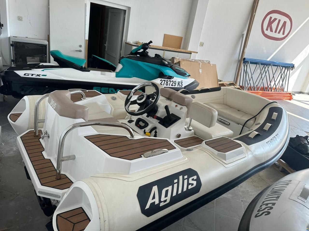 Agilis Jet Tenders AT-305