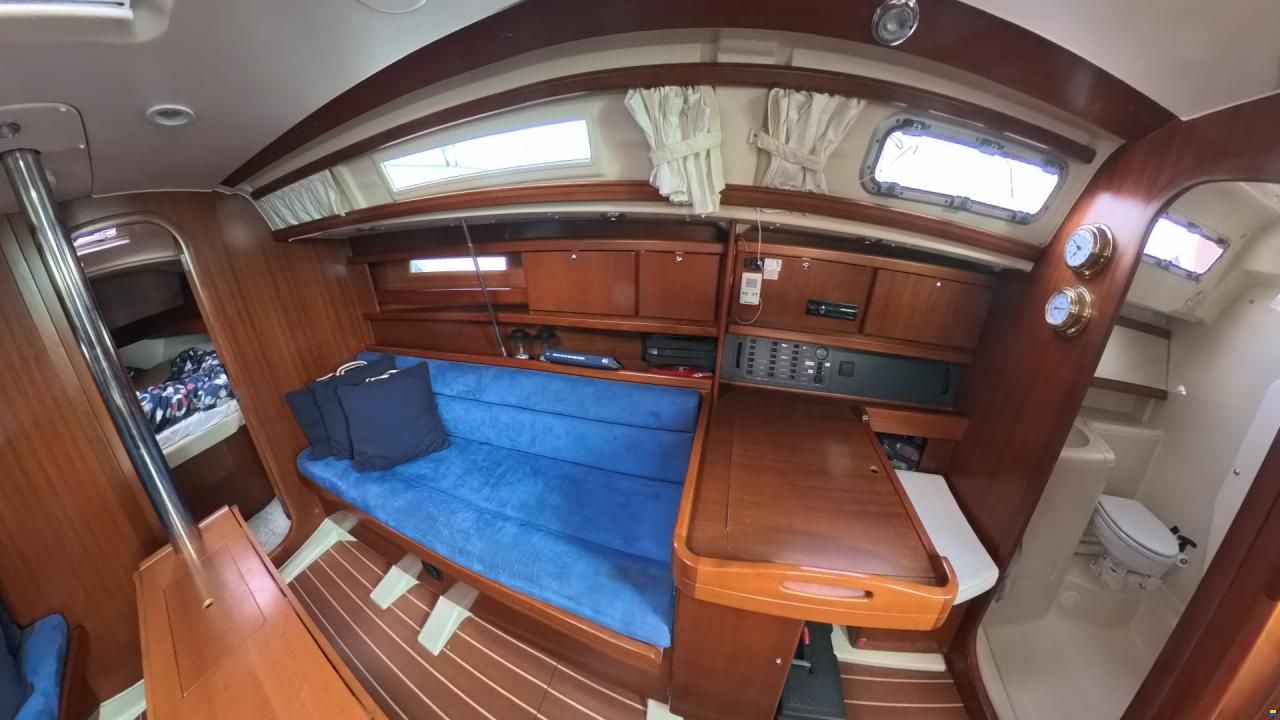Dufour 325 Grand Large
