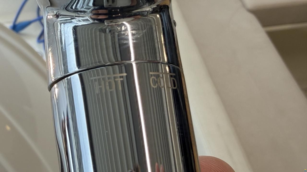 Capelli Dino 23
