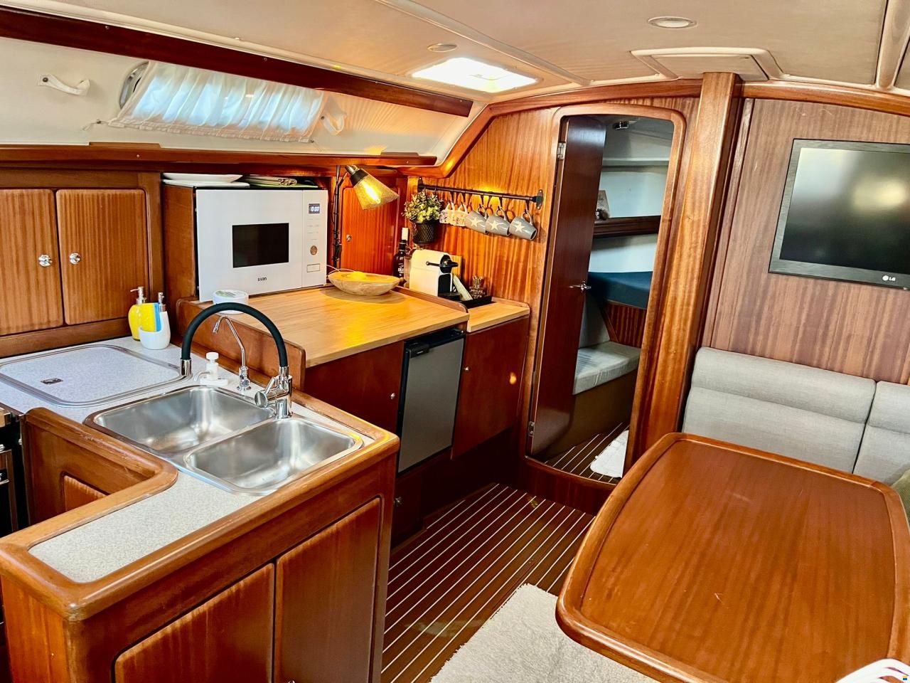 Bavaria 40