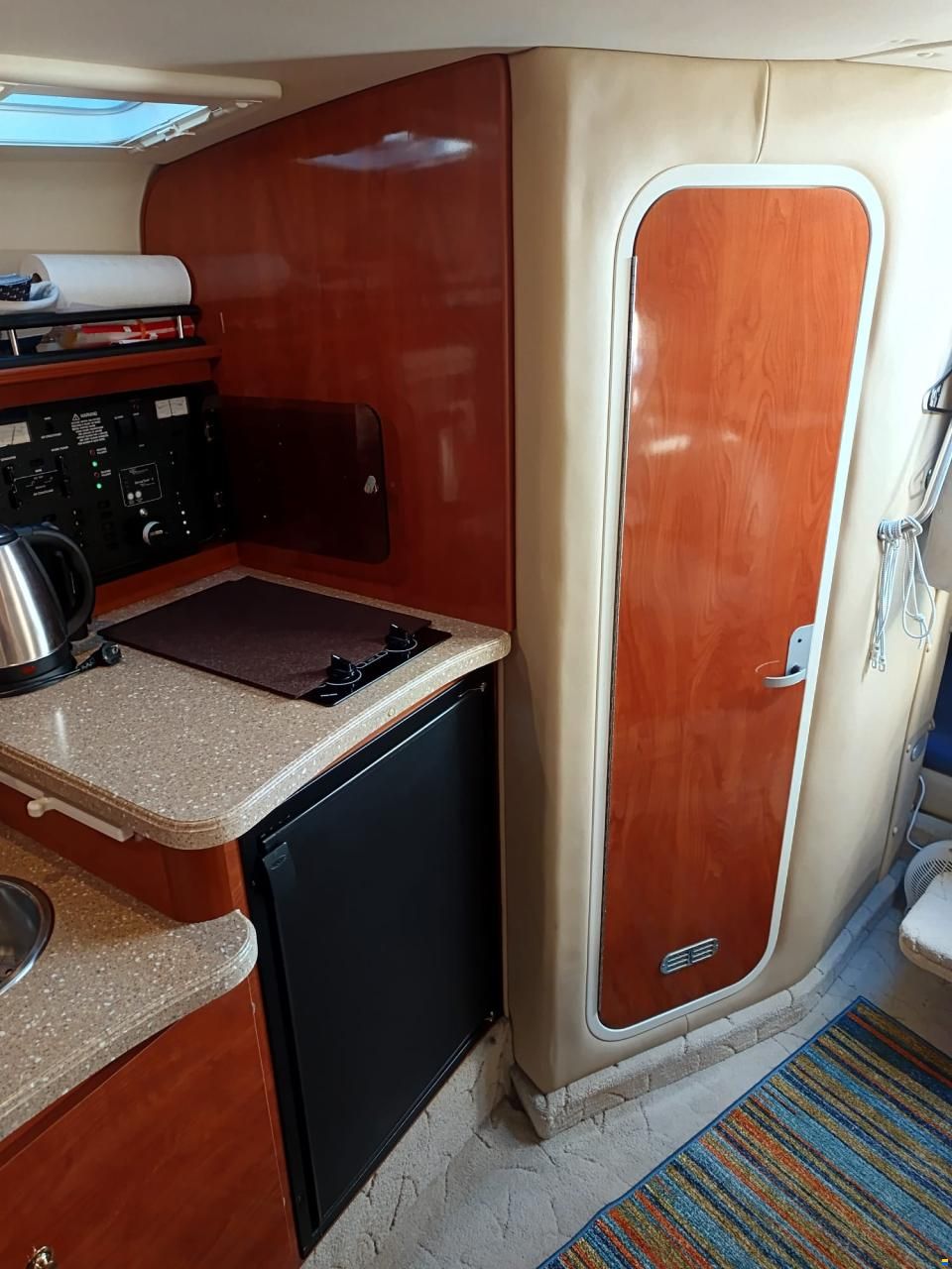 Rinker 320 Fiesta Vee