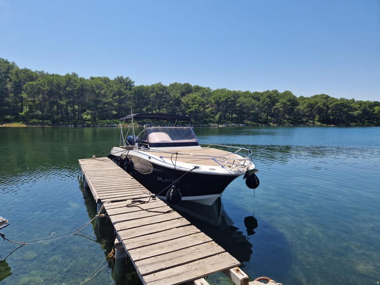 Atlantic Marine Sun Cruiser 720 DC
