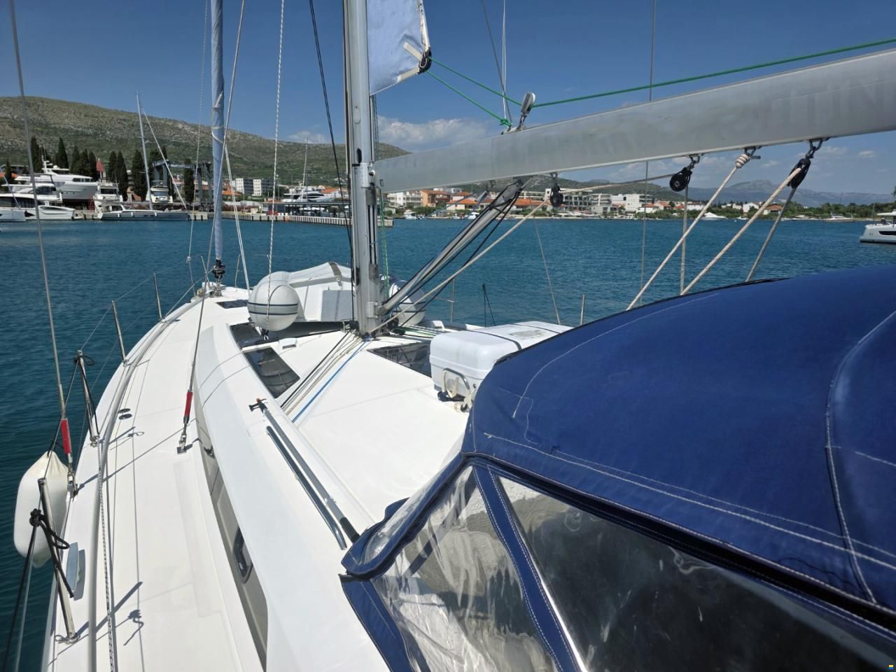 Beneteau Oceanis 51.1