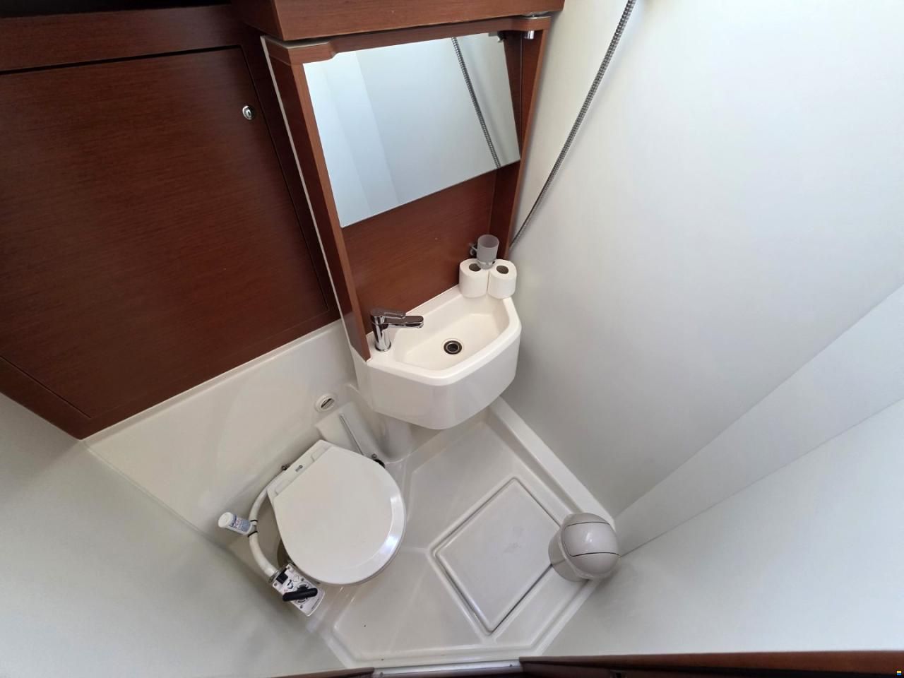 Beneteau Oceanis 51.1