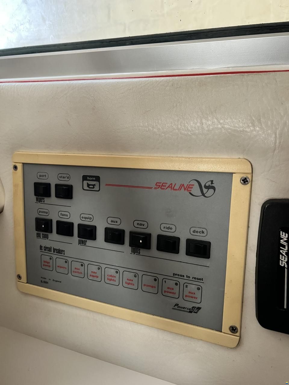 Sealine Senator 200