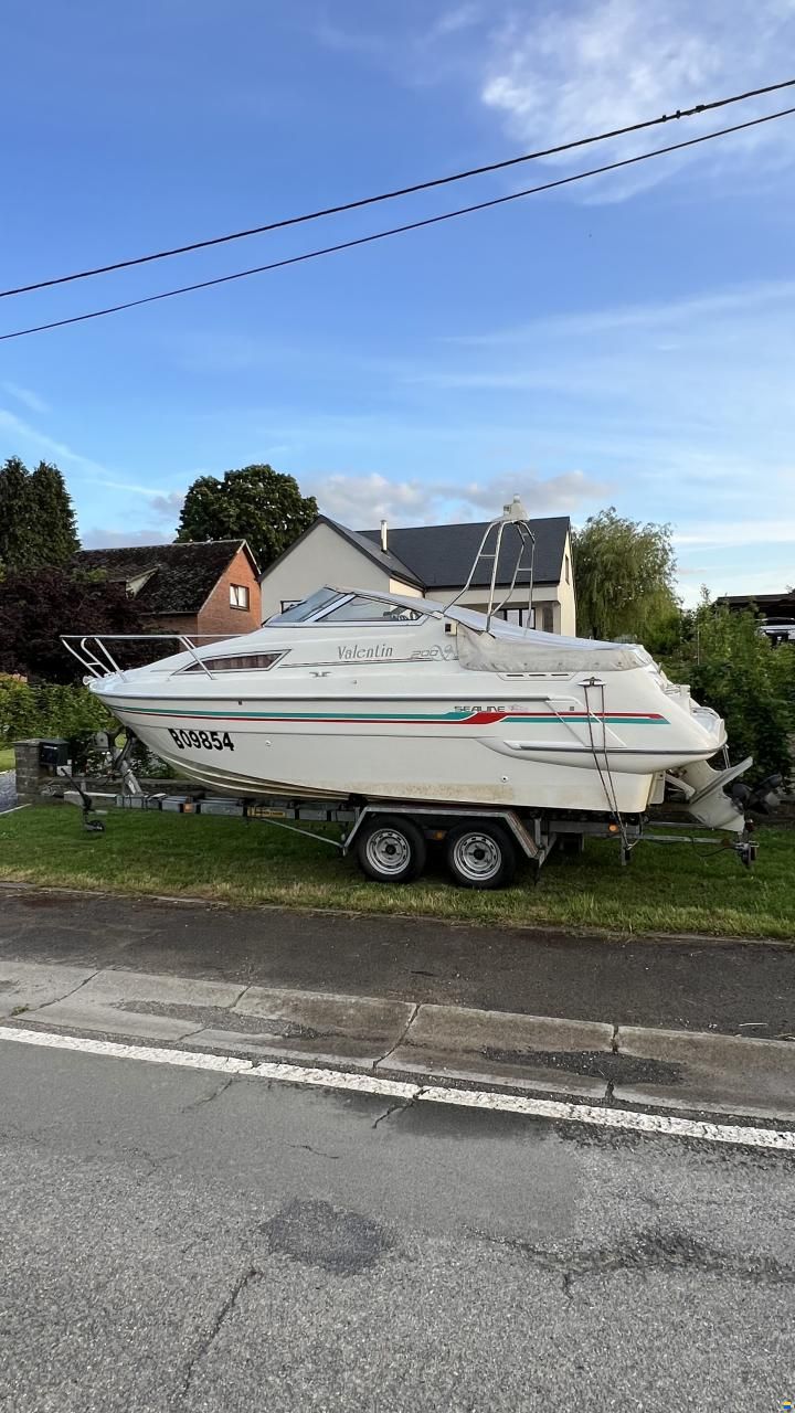 Sealine Senator 200