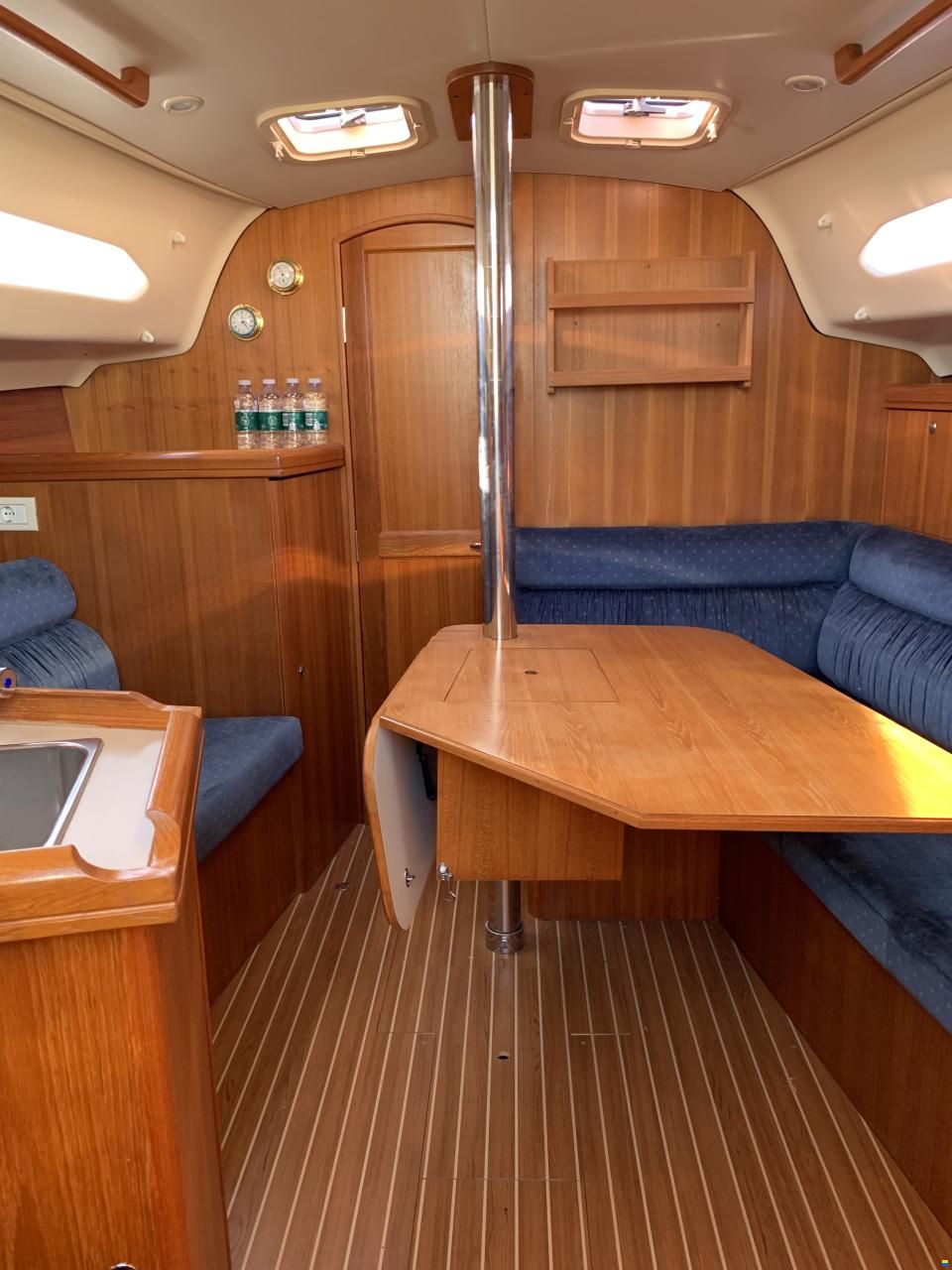 Hunter Marine 306