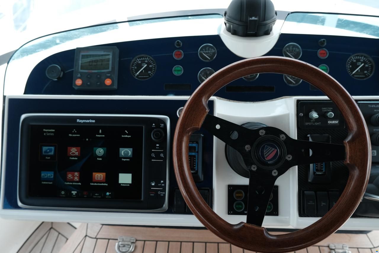 Fairline Squadron 52