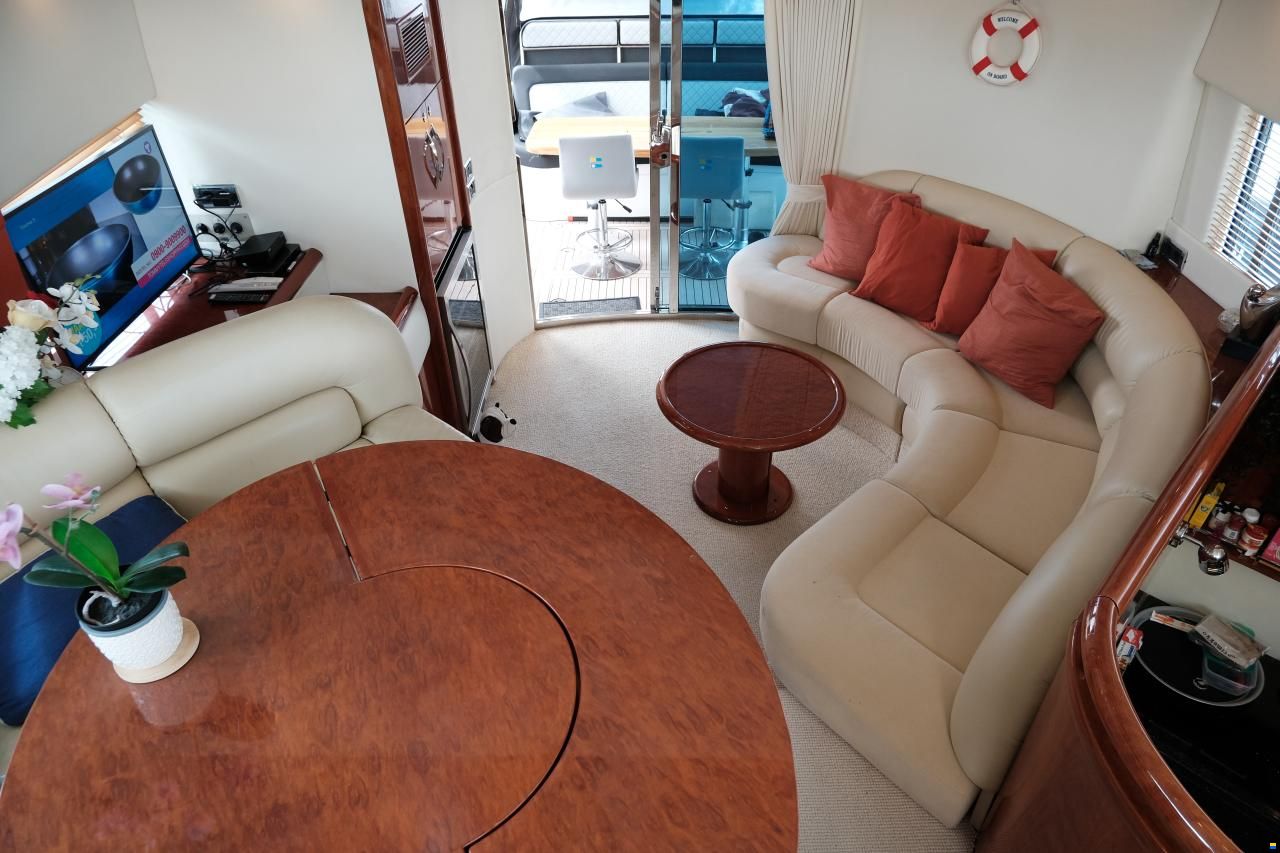 Fairline Squadron 52