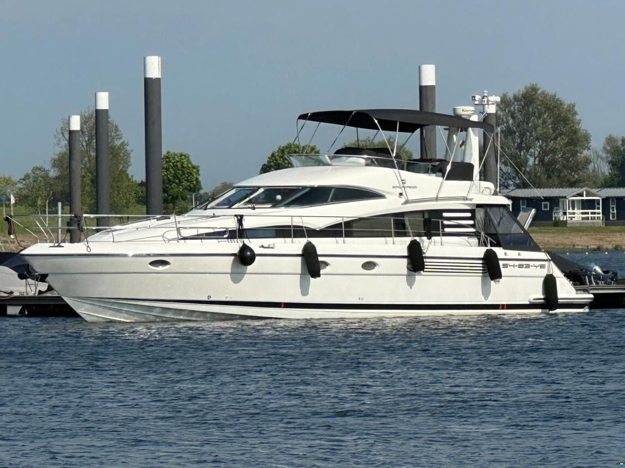 Fairline Squadron 52