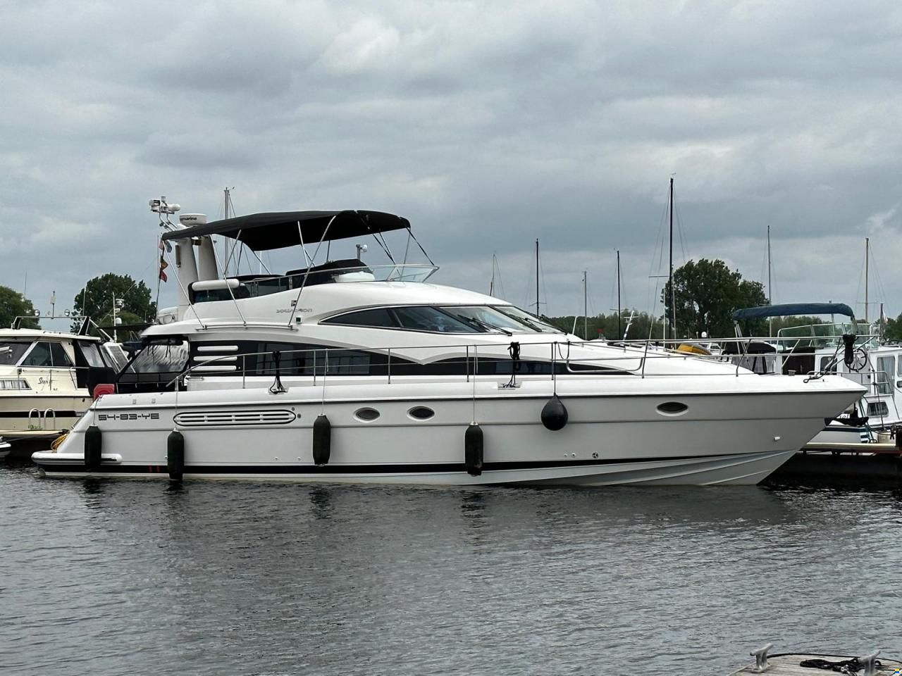 Fairline Squadron 52