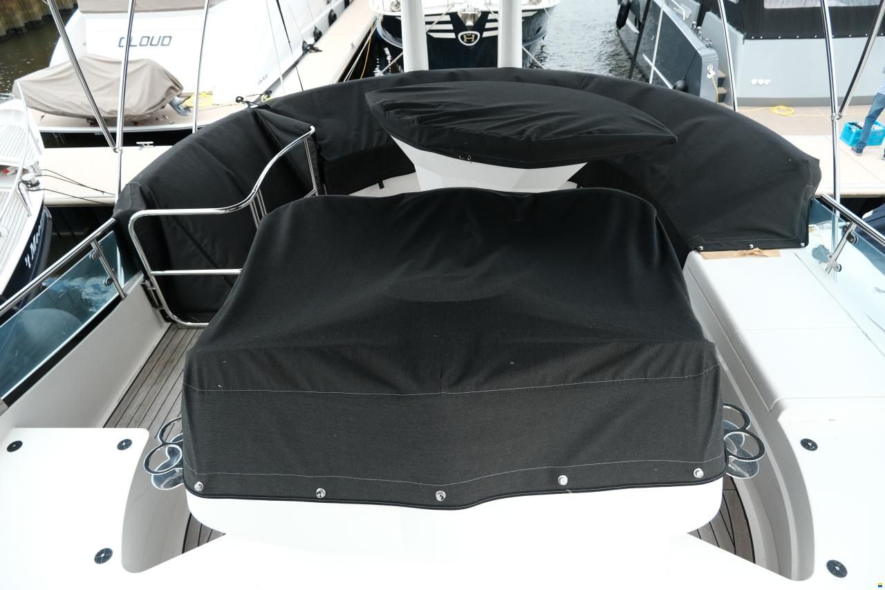 Fairline Squadron 52
