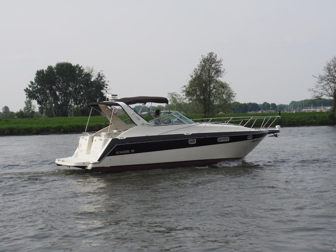 Maxum 3200 SCR