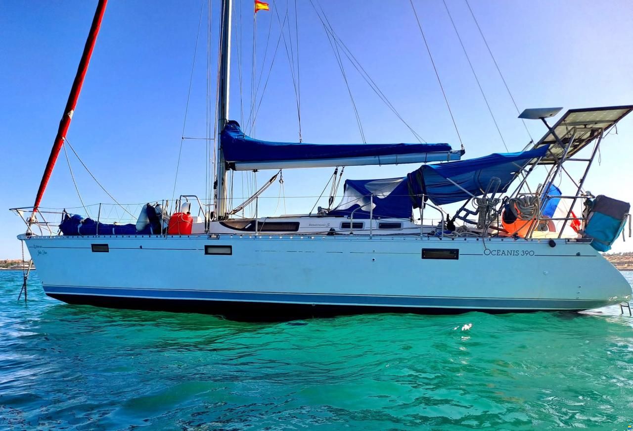 Beneteau Oceanis 390