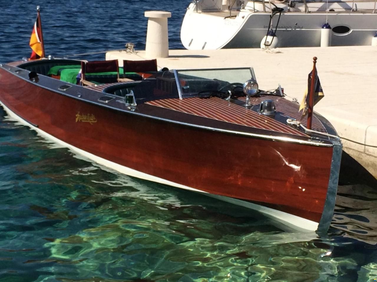 Hacker-Craft Classic Tender