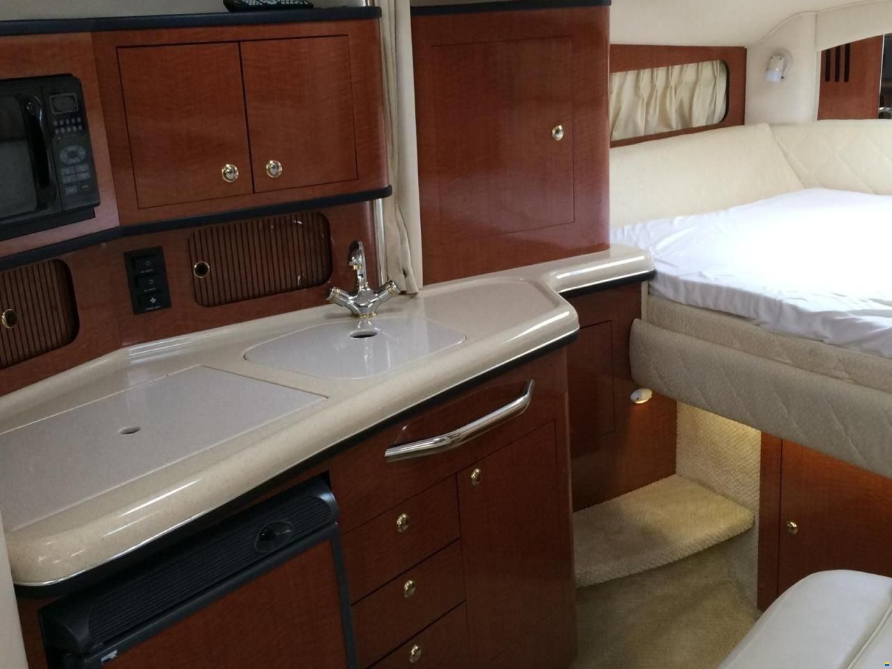 Sea Ray 335 SUNDANCER