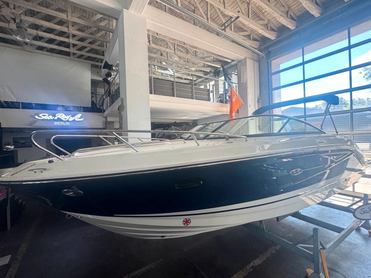 Sea Ray 250 SunSport Edition