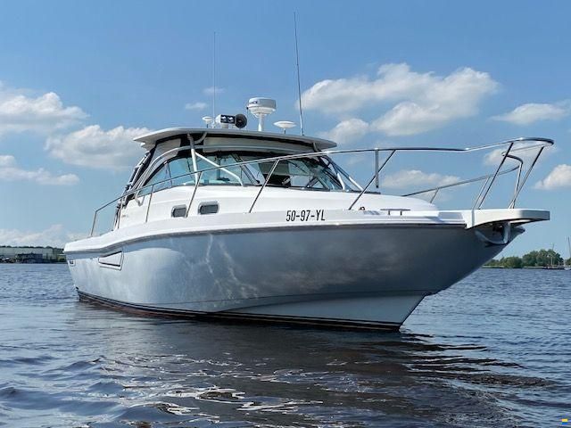 Boston Whaler 340 Defiance