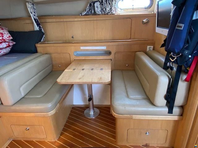 Boston Whaler 340 Defiance