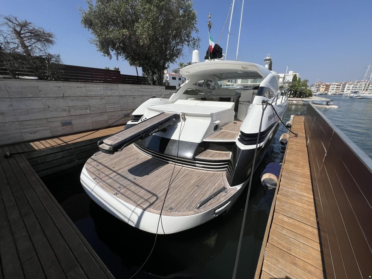Pershing 50
