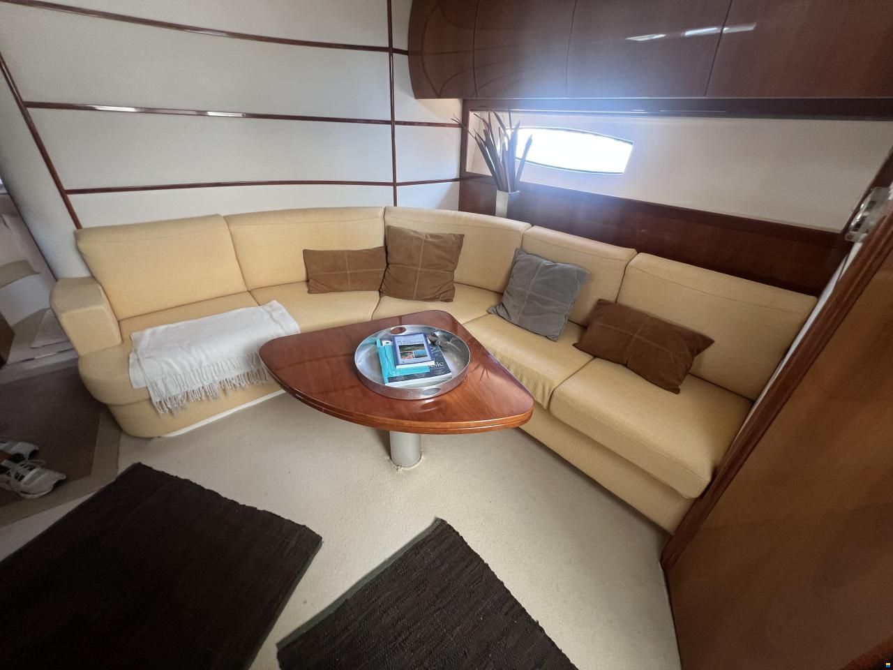Pershing 50