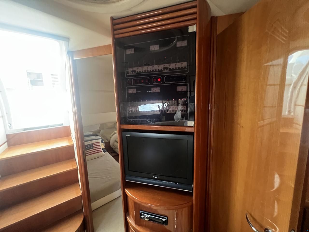 Pershing 50
