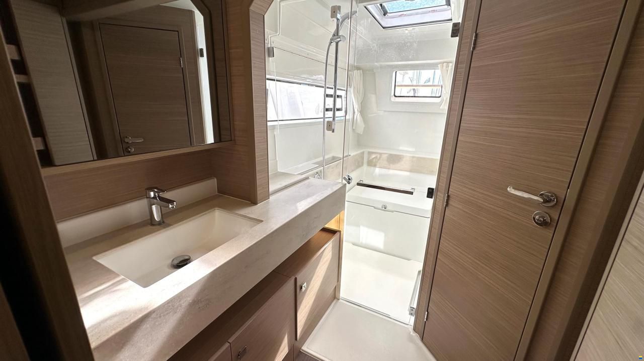 Lagoon 43