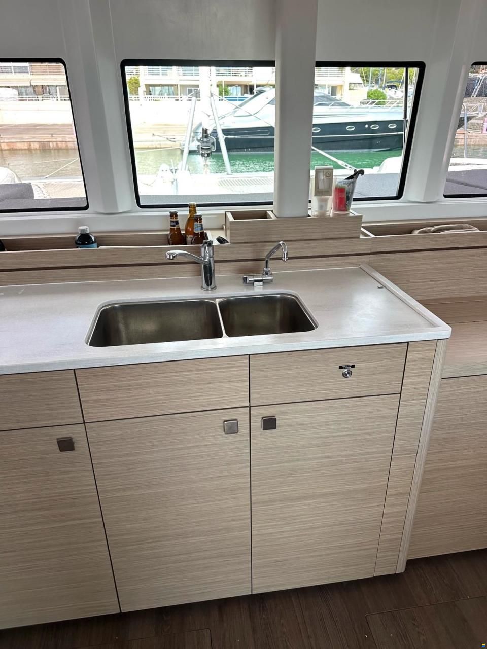 Lagoon 43
