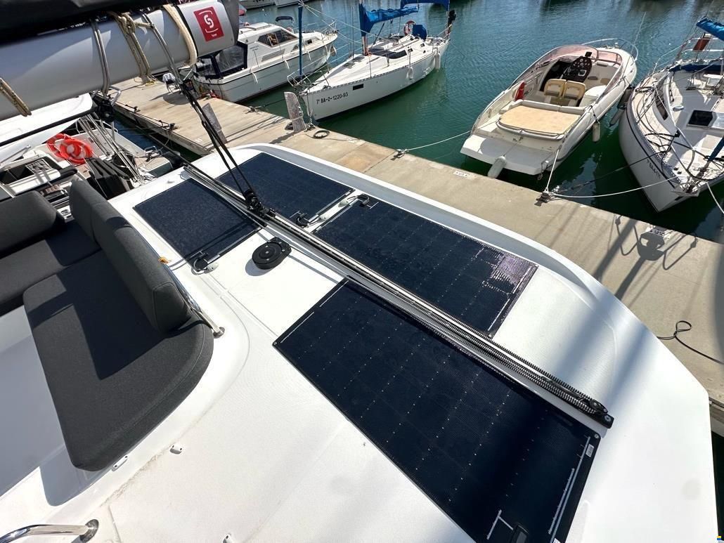 Lagoon 43