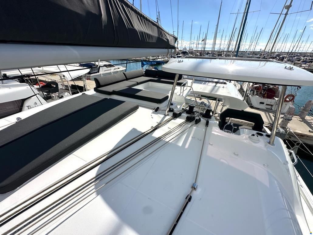 Lagoon 43