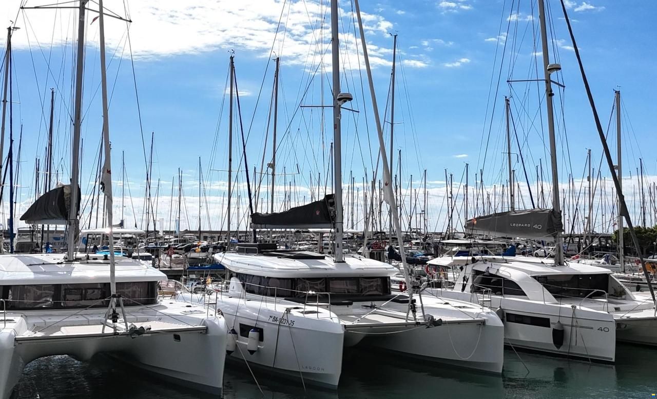 Lagoon 43