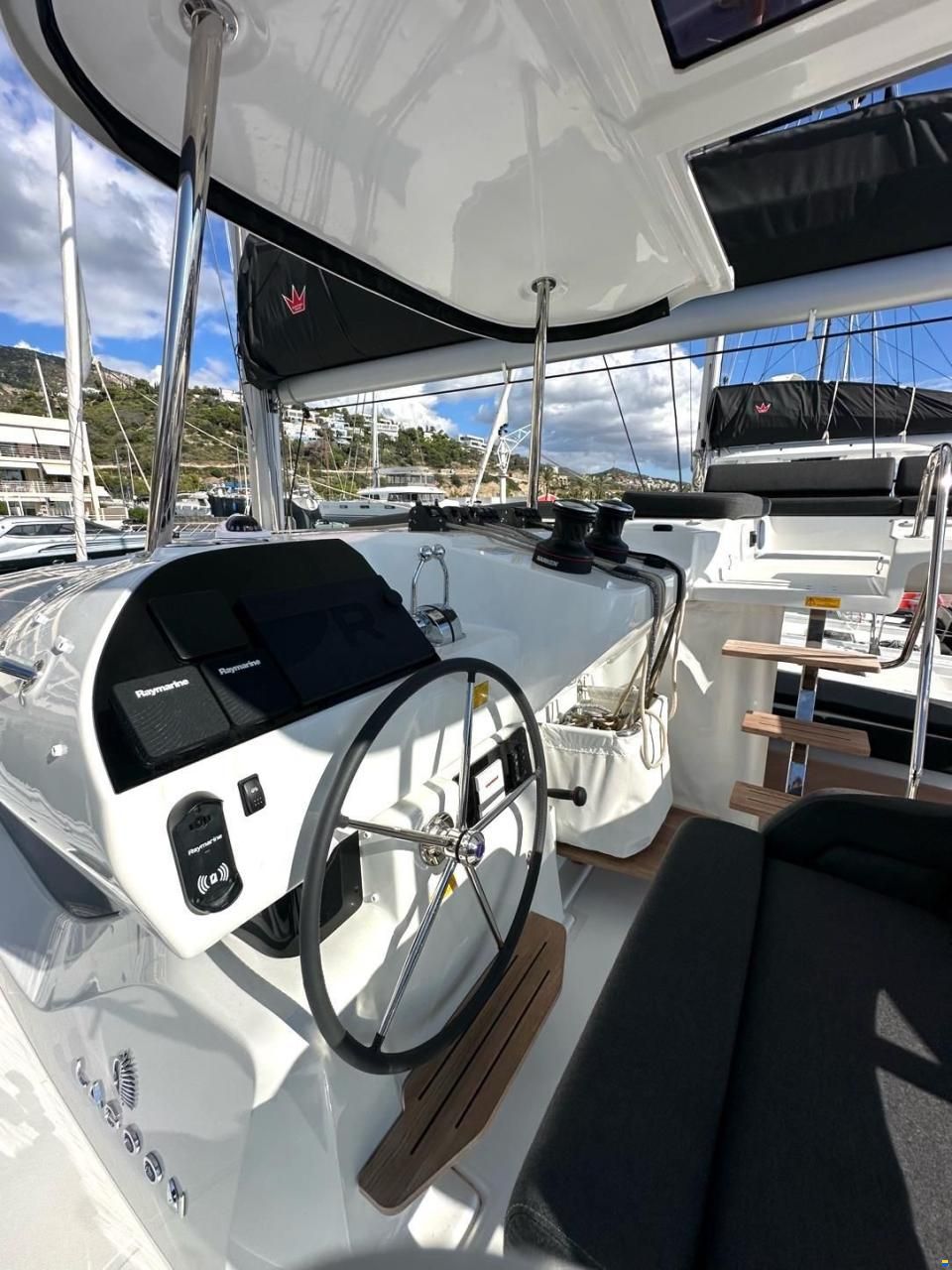 Lagoon 43