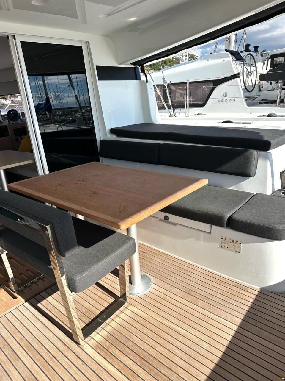 Lagoon 43
