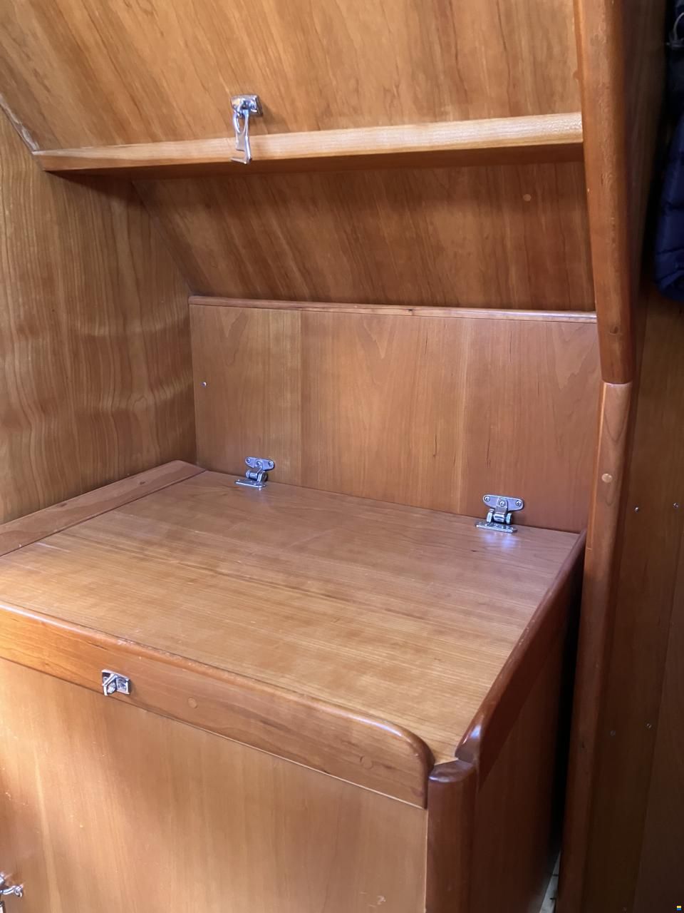 Tartan 3700
