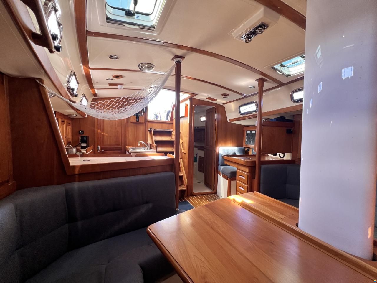 Tartan 3700