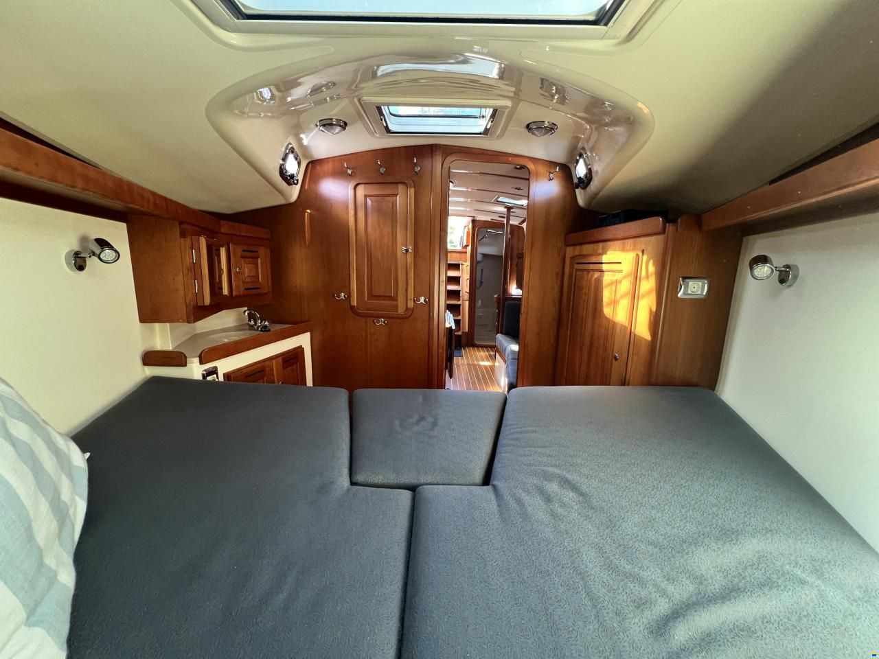 Tartan 3700